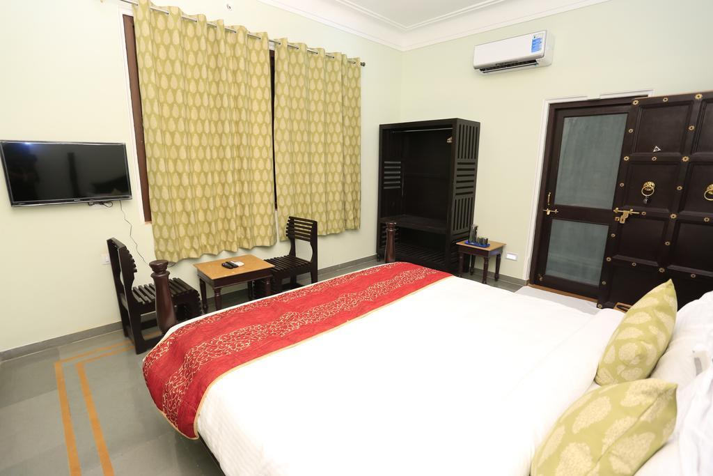 Sai Palace Hotel อุเดเปอร์ ภายนอก รูปภาพ