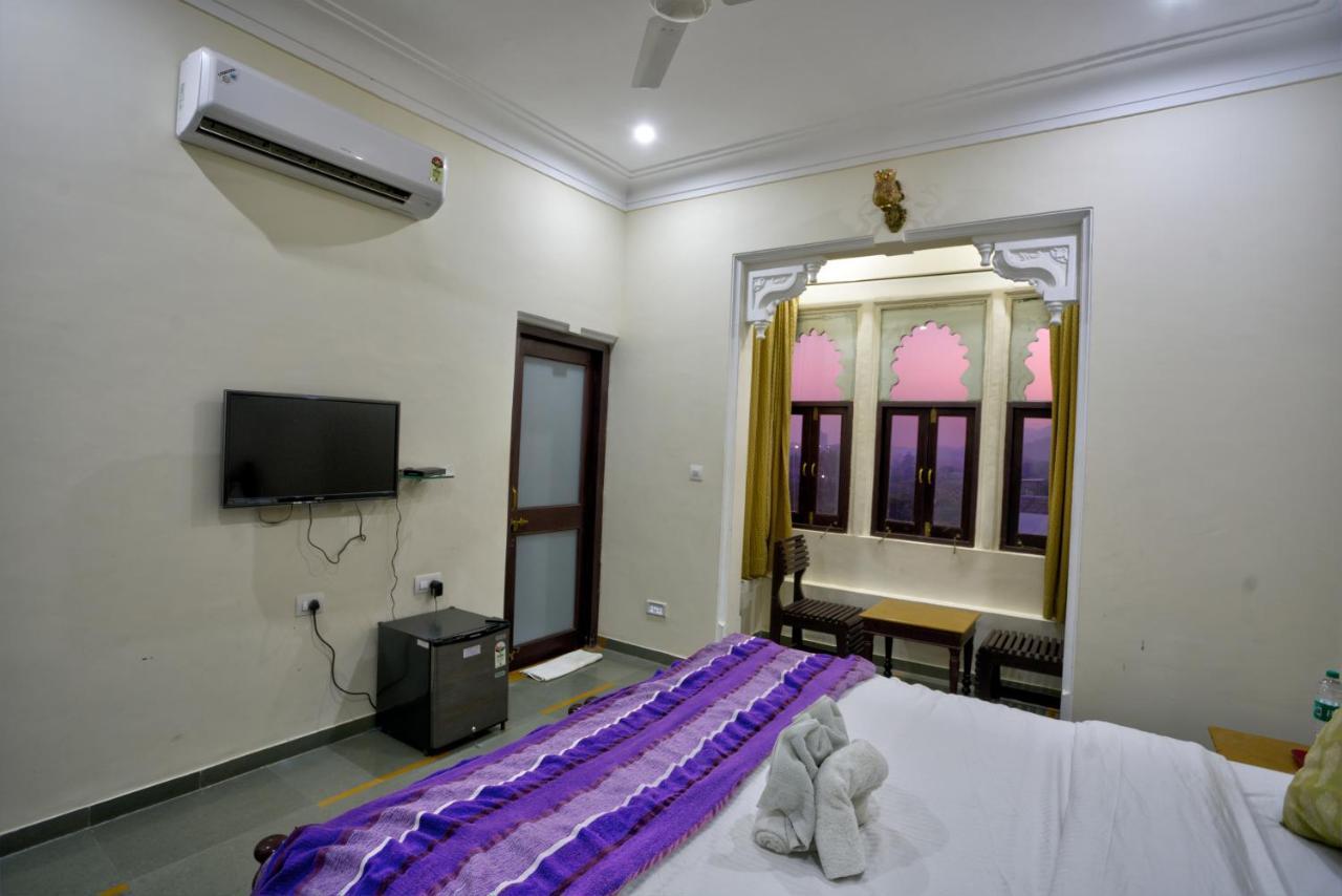 Sai Palace Hotel อุเดเปอร์ ภายนอก รูปภาพ
