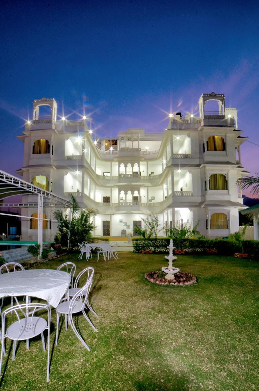 Sai Palace Hotel อุเดเปอร์ ภายนอก รูปภาพ